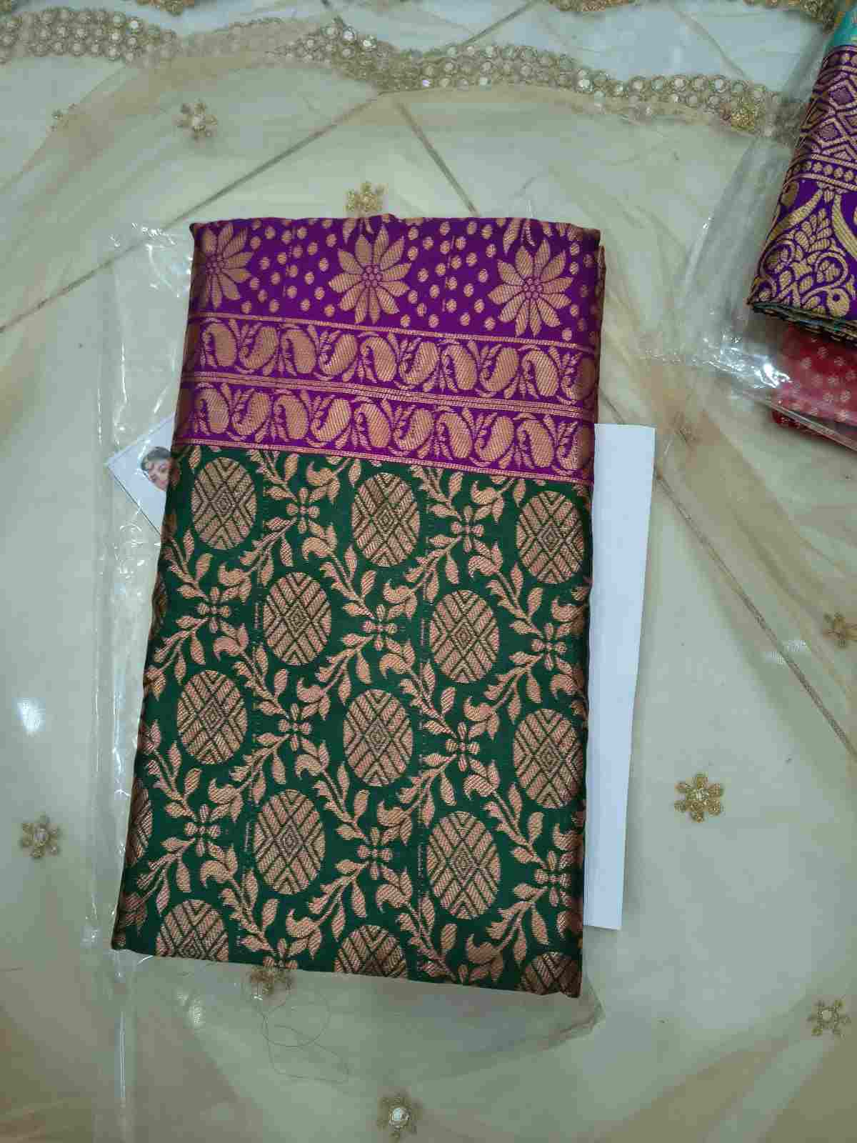 Border saree